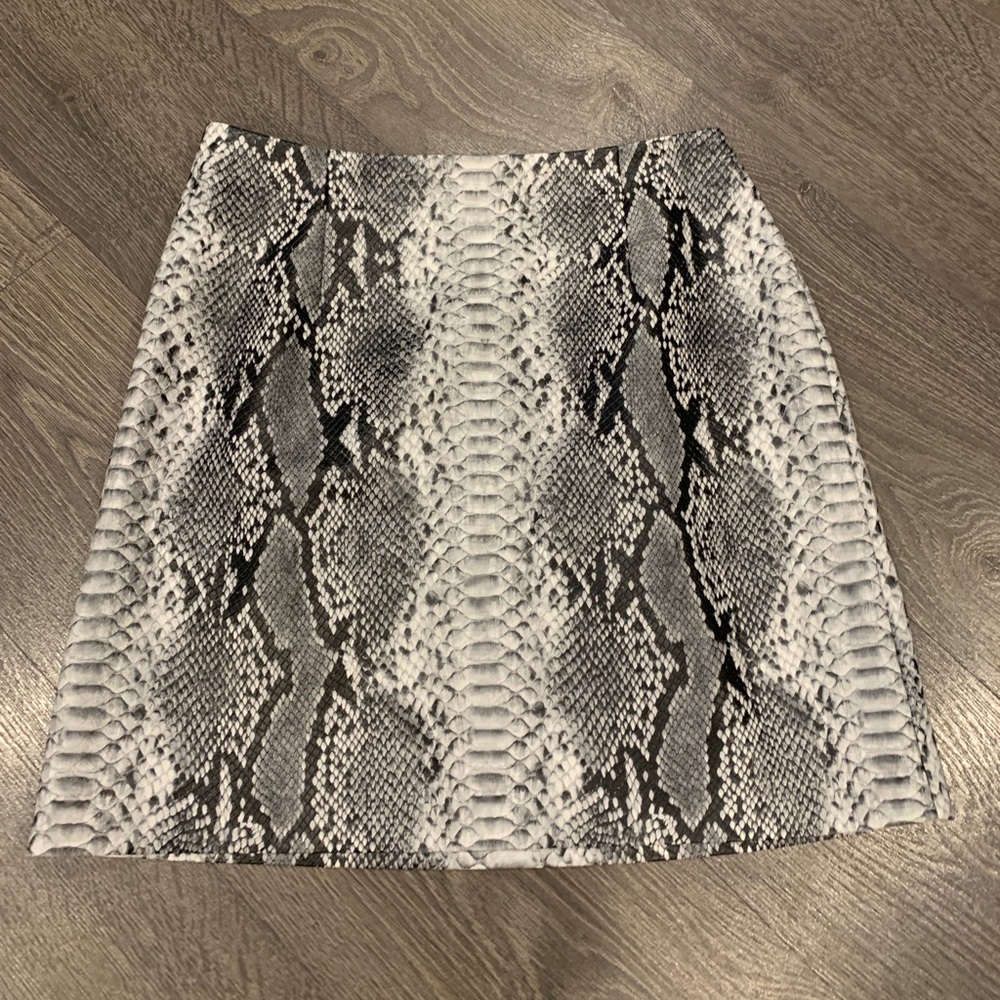 High-Waisted Aline Snakeskin Skirt - Picture 1 of 2
